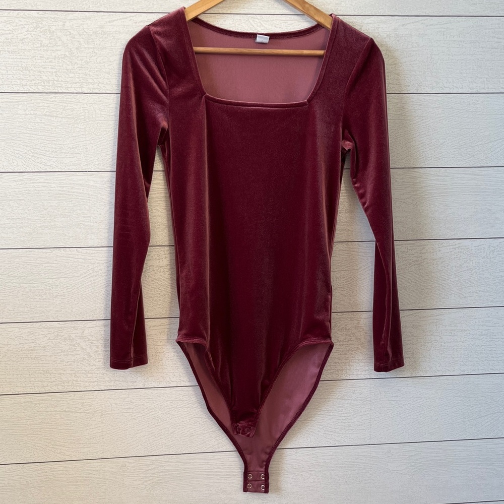Old Navy bodysuit S